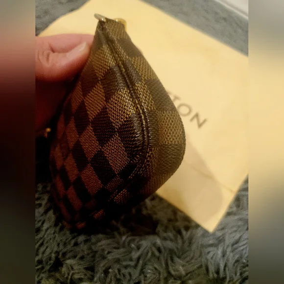 Louis Vuitton mini pochette damier ebene - Picture 9 of 16